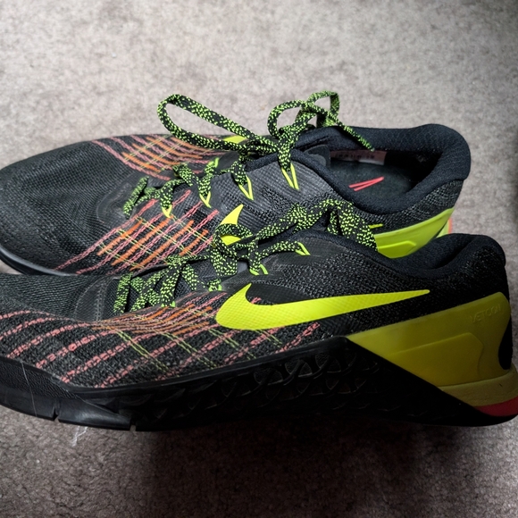 Men's Nike Metcons sz 8.5 - Picture 4 of 4